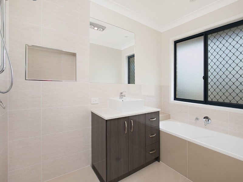 13 Robur Street, Marsden QLD 4132