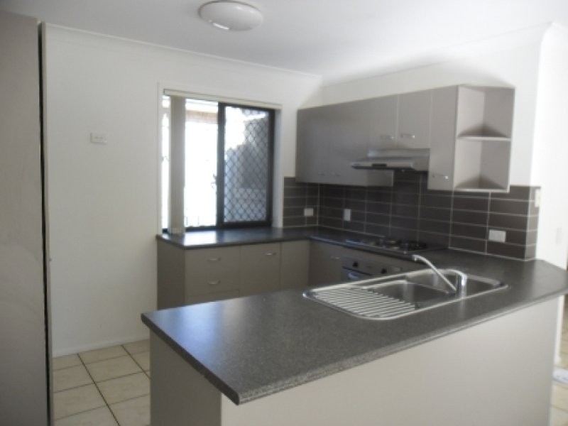 31 Yengo Street, Parkinson QLD 4115