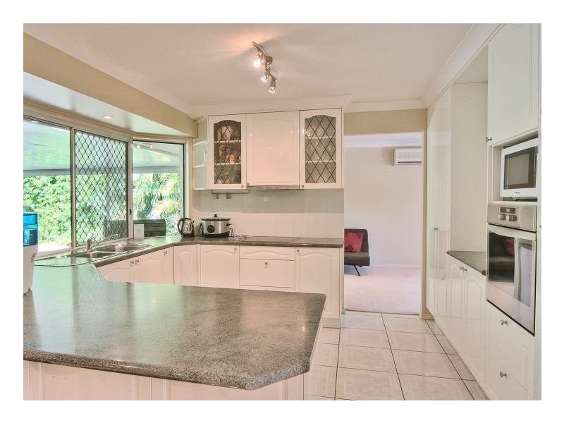 59 Lakewood Street, Parkinson QLD 4115