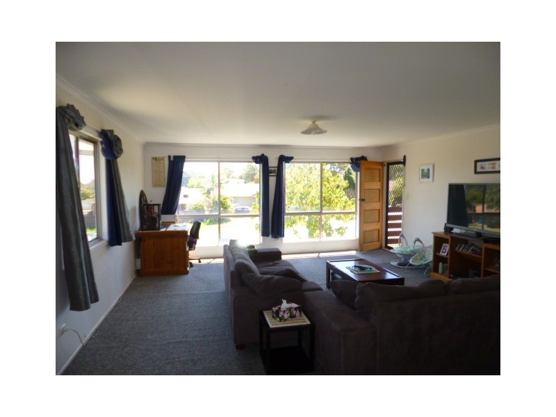 6 Halletts Road, Redbank Plains QLD 4301