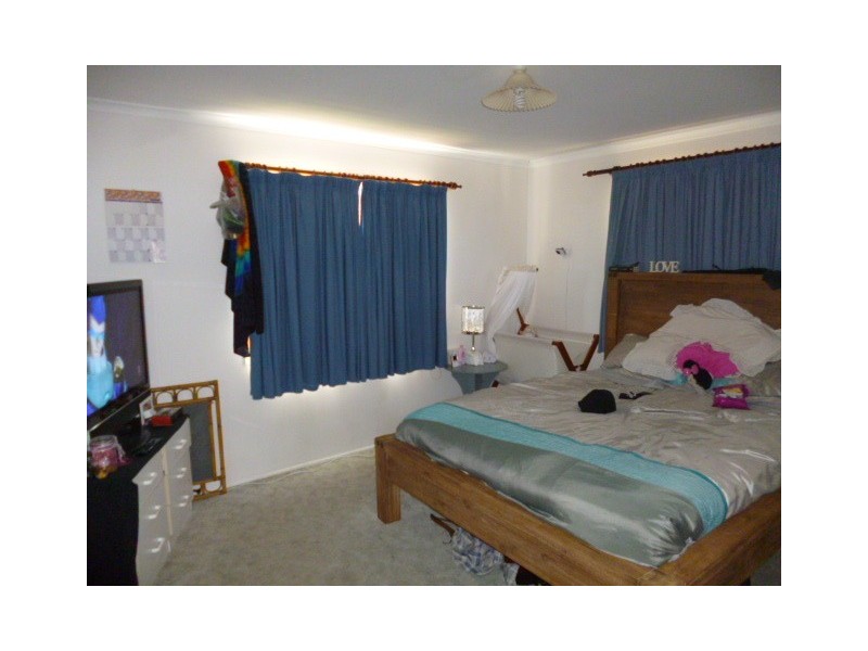 6 Halletts Road, Redbank Plains QLD 4301