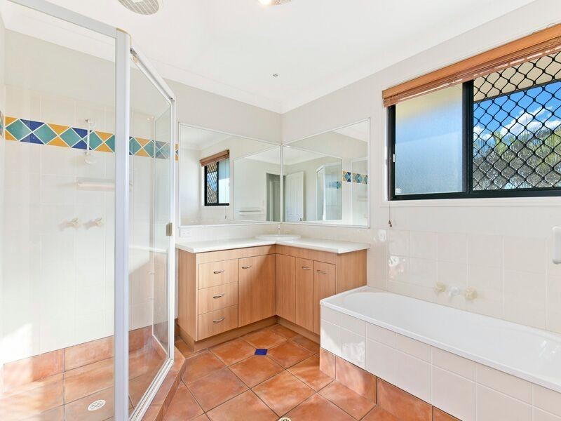 19 Albert Place, Parkinson QLD 4115