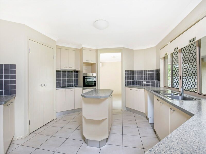 83 Gibraltar Circuit, Parkinson QLD 4115