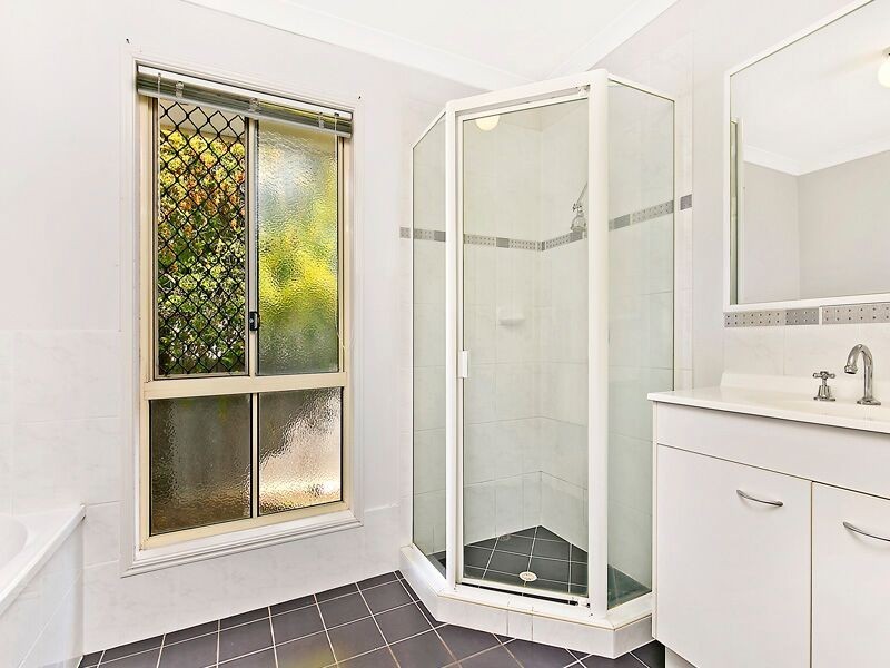 5 Hastings Close, Calamvale QLD 4116