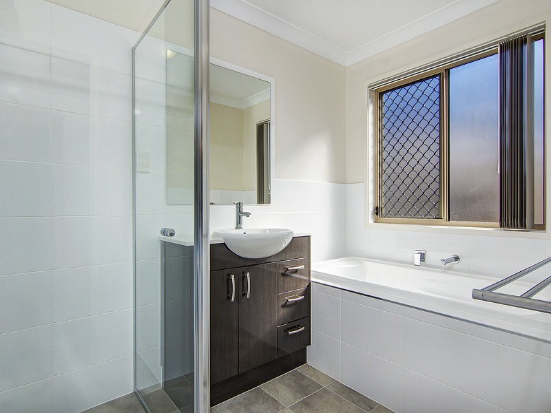 10 Hira Close, Calamvale QLD 4116