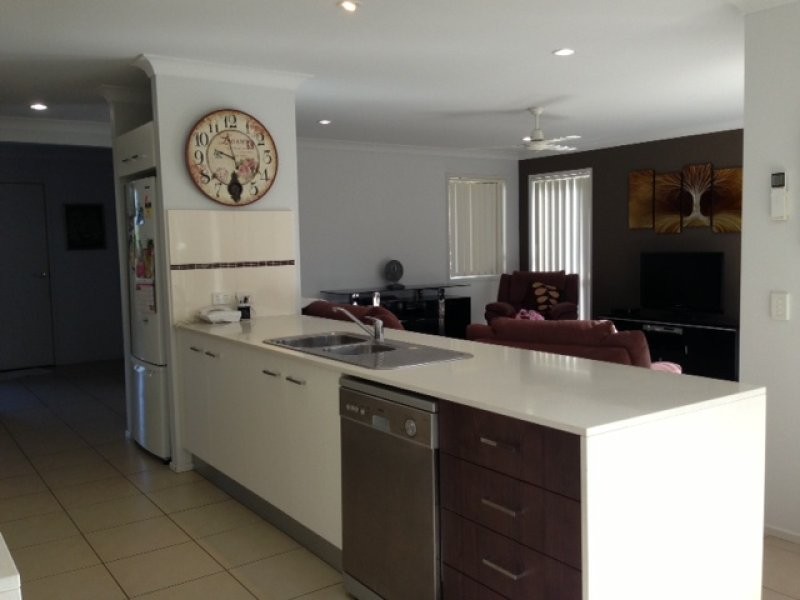 7 Barrine Place, Parkinson QLD 4115
