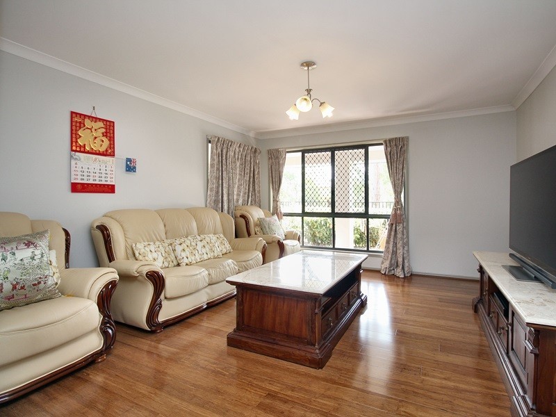 24 Bournda Close, Parkinson QLD 4115