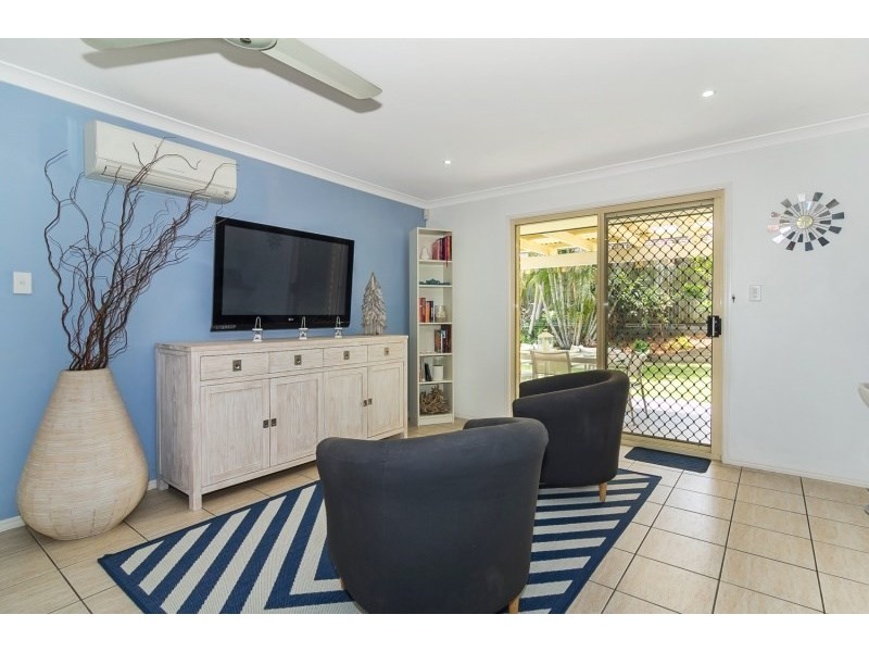 6 Clifton Place, Parkinson QLD 4115