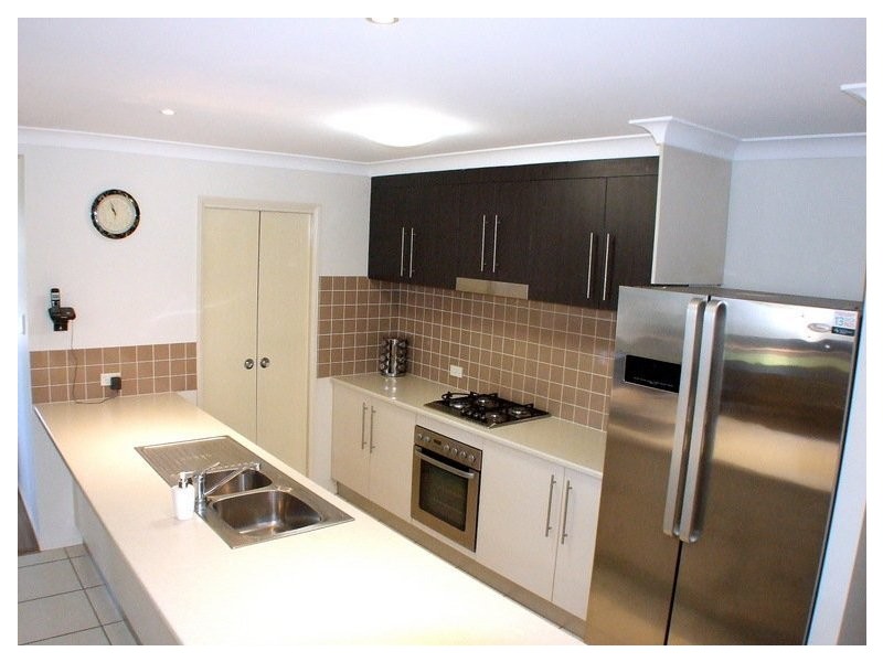 34 Apsley Crescent, Parkinson QLD 4115