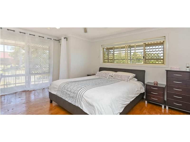 35 Bannockburn Crescent, Parkinson QLD 4115