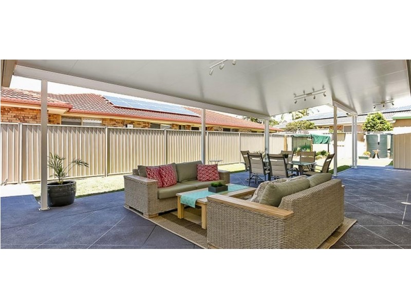 35 Bannockburn Crescent, Parkinson QLD 4115