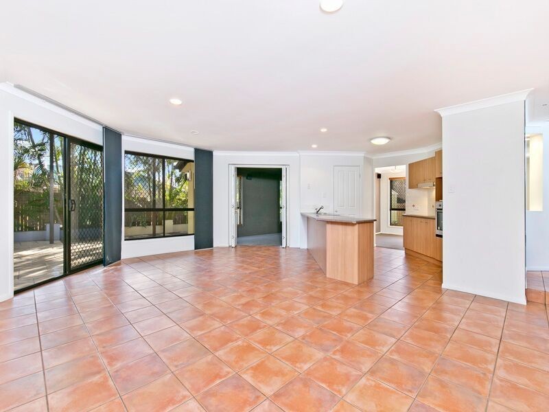 19 Albert Place, Parkinson QLD 4115