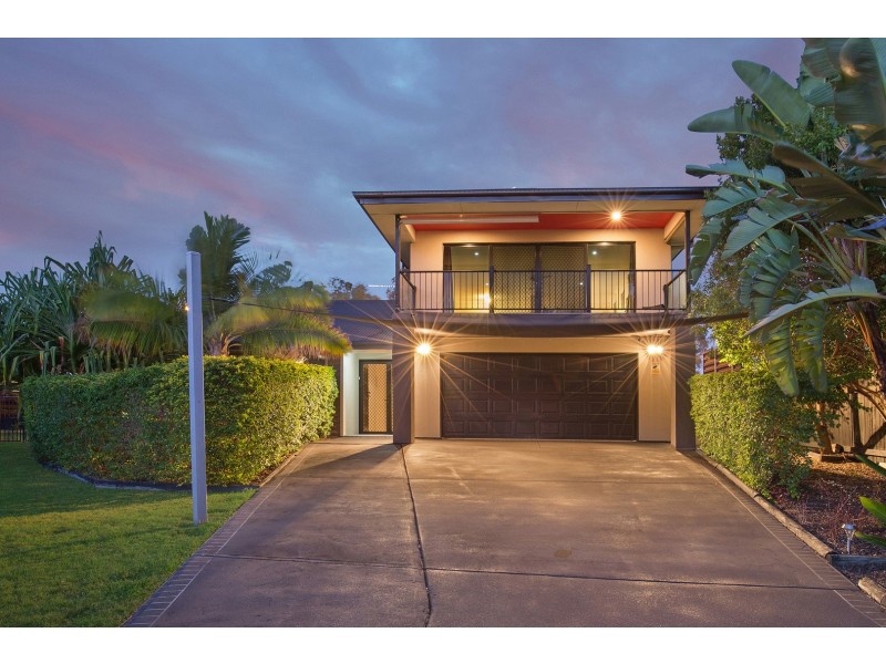 34 Woodlark Crescent, Parkinson QLD 4115