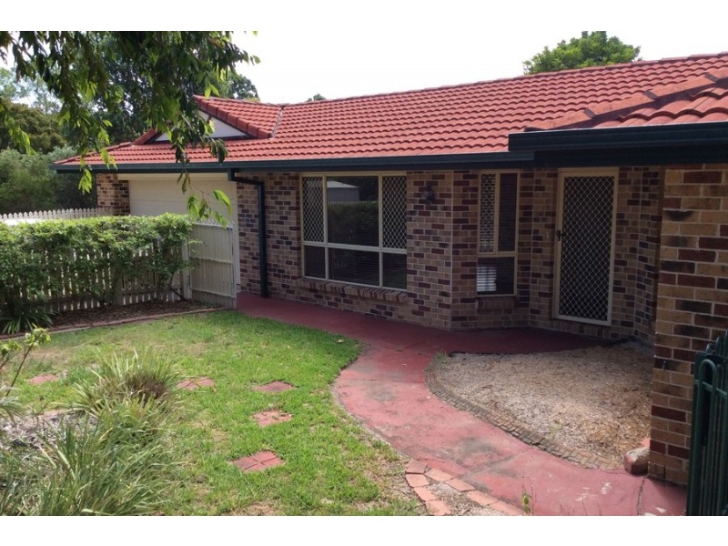 1 Silverdell Crescent, Parkinson QLD 4115