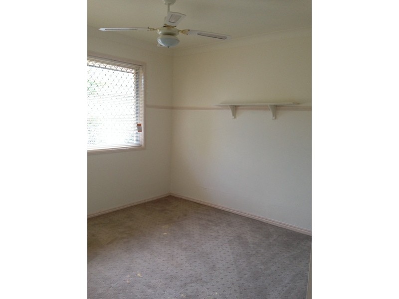 1 Silverdell Crescent, Parkinson QLD 4115