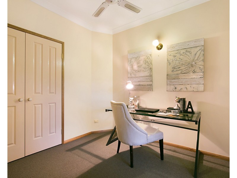 11 Nonda Place, Parkinson QLD 4115