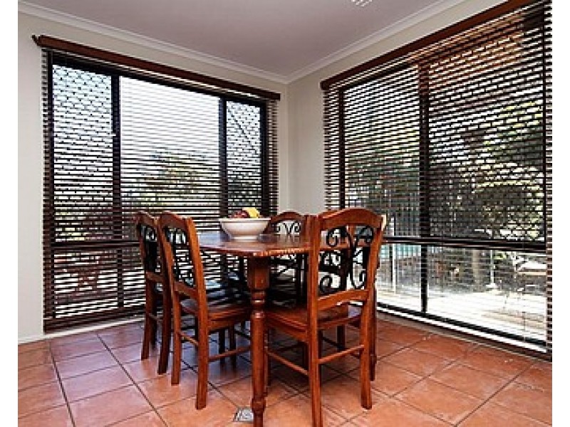 11 Michigan Crescent, Parkinson QLD 4115