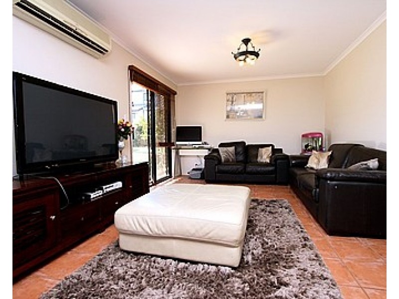 11 Michigan Crescent, Parkinson QLD 4115