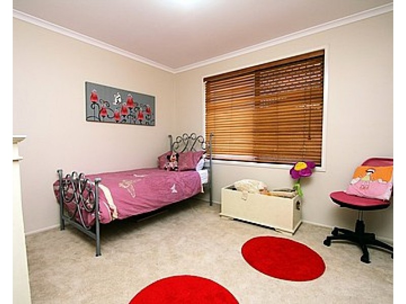 11 Michigan Crescent, Parkinson QLD 4115
