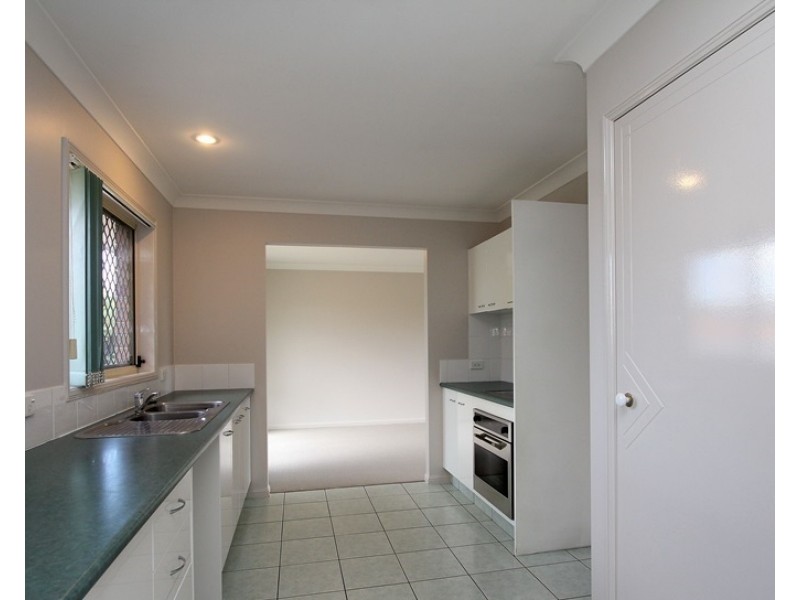 3 Newland Crescent, Parkinson QLD 4115