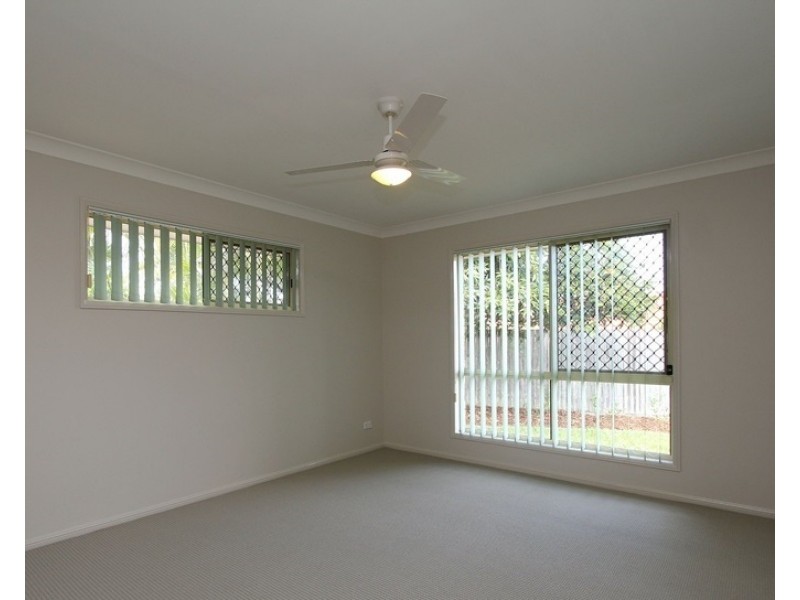 3 Newland Crescent, Parkinson QLD 4115