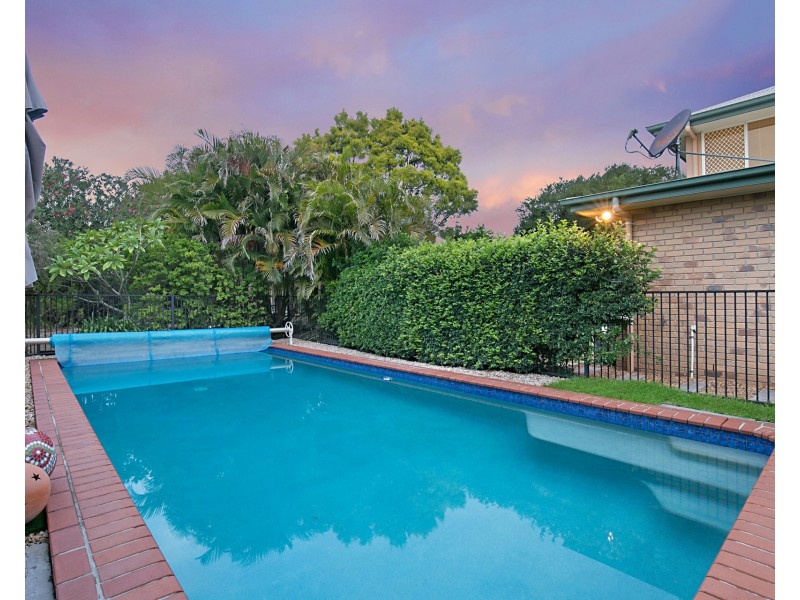 42 Victoria Crescent, Parkinson QLD 4115