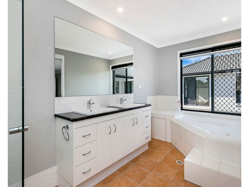 11 Appleby Street, Parkinson QLD 4115