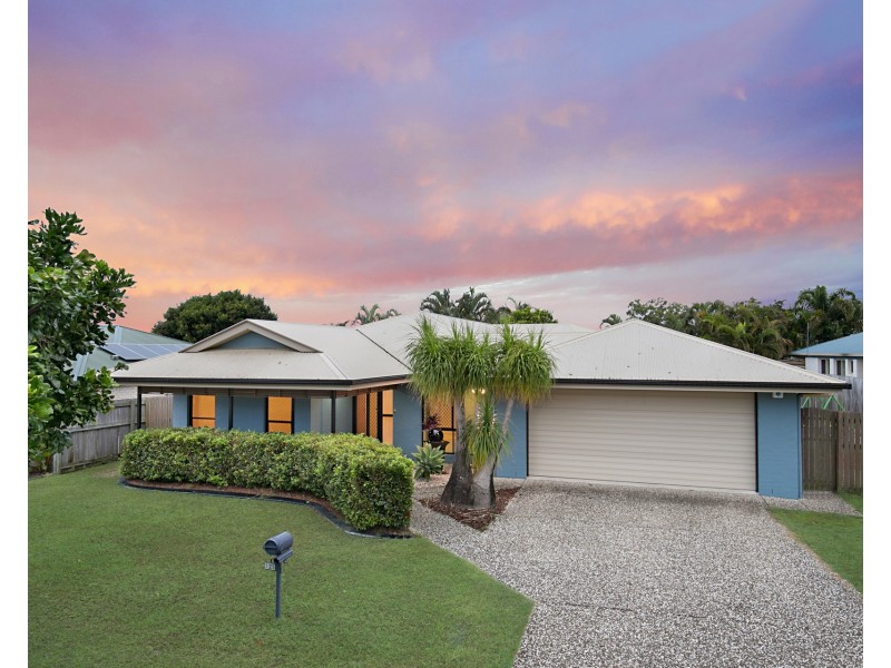 125 Wallum Drive, Parkinson QLD 4115