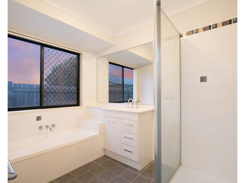 125 Wallum Drive, Parkinson QLD 4115