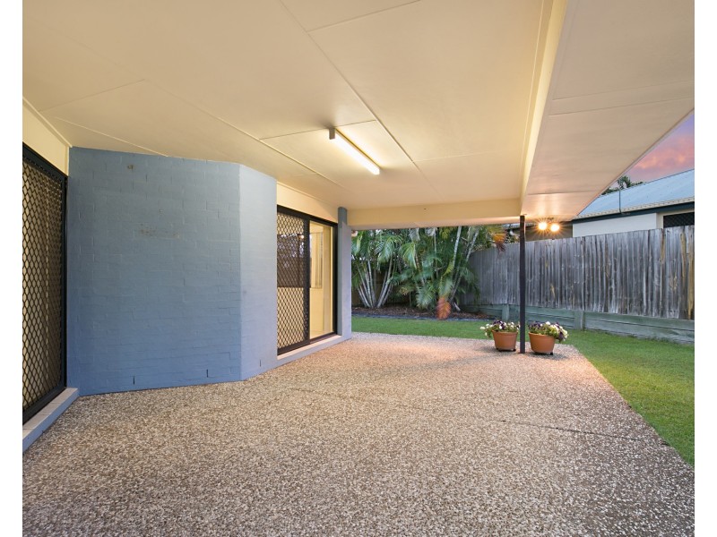 125 Wallum Drive, Parkinson QLD 4115