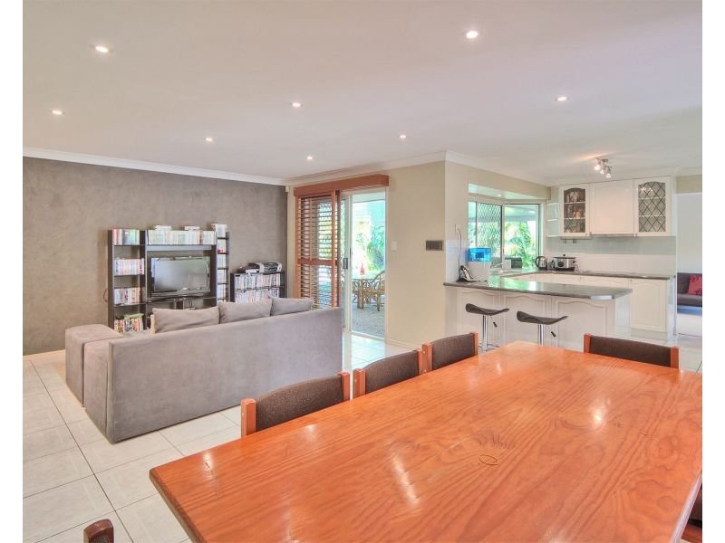 59 Lakewood Avenue, Parkinson QLD 4115