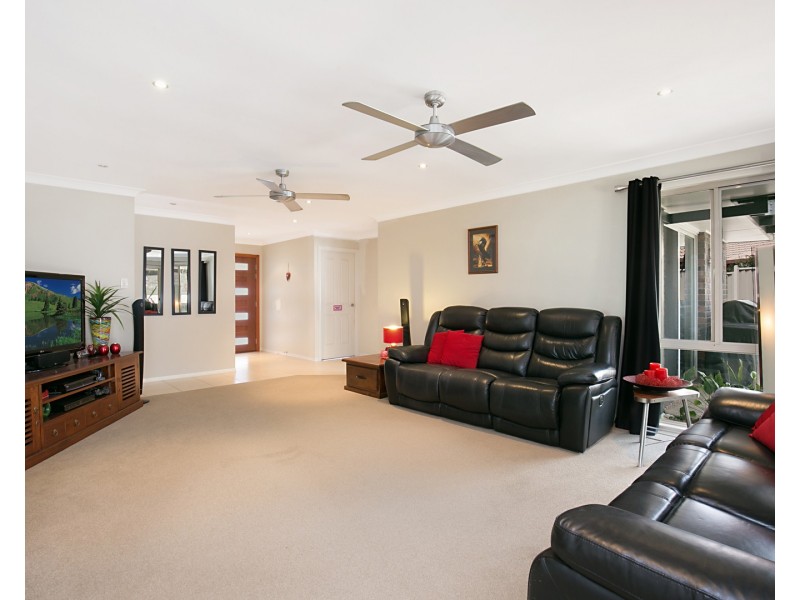 39 Bannockburn Crescent, Parkinson QLD 4115