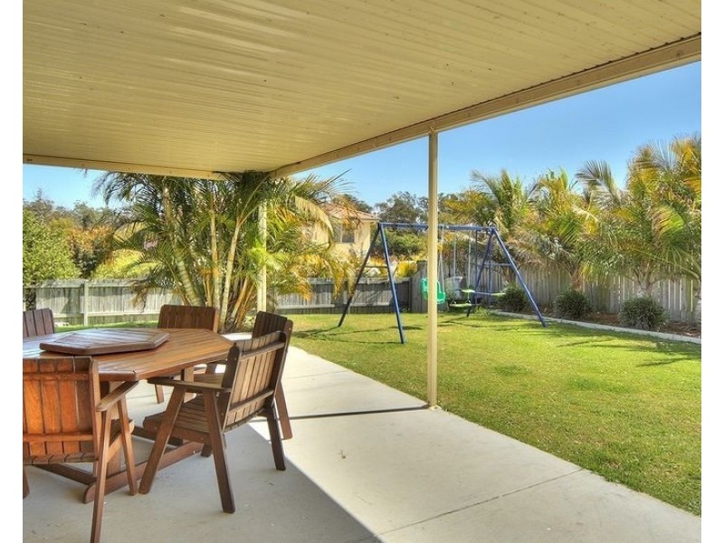 49 Oakview Street, Parkinson QLD 4115