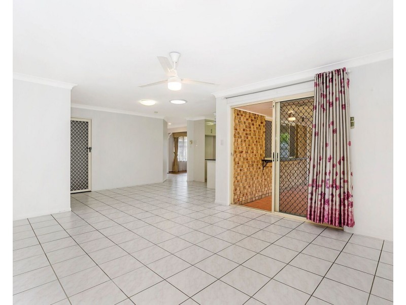 10 Tynon Close, Parkinson QLD 4115
