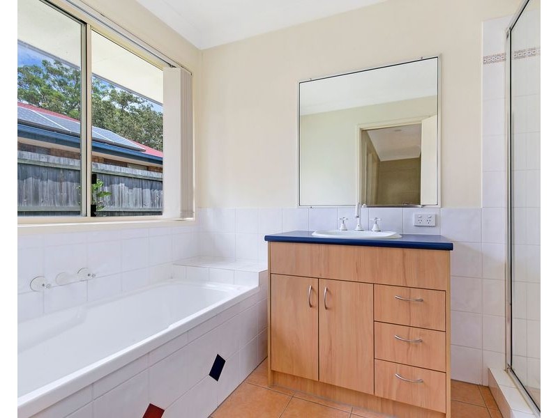 20 Swanbrook Place, Parkinson QLD 4115