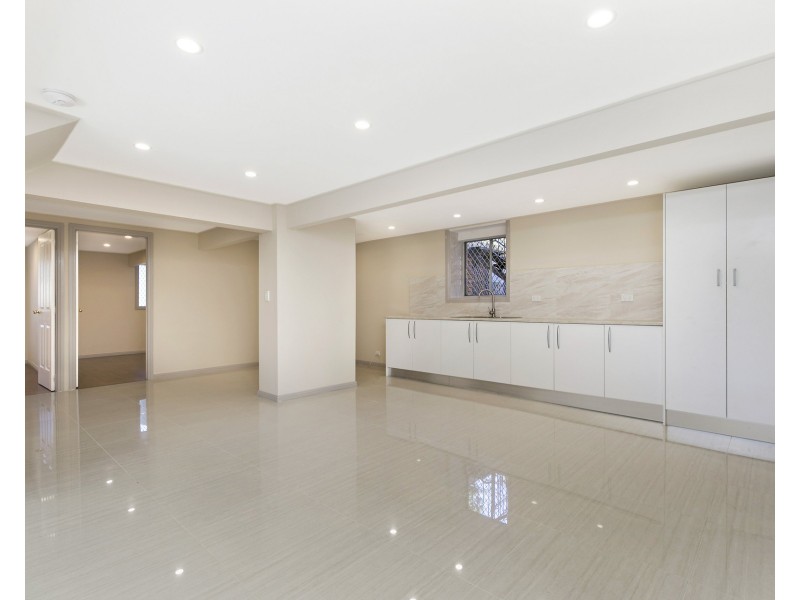 2  Coolmunda Street, Mansfield QLD 4122