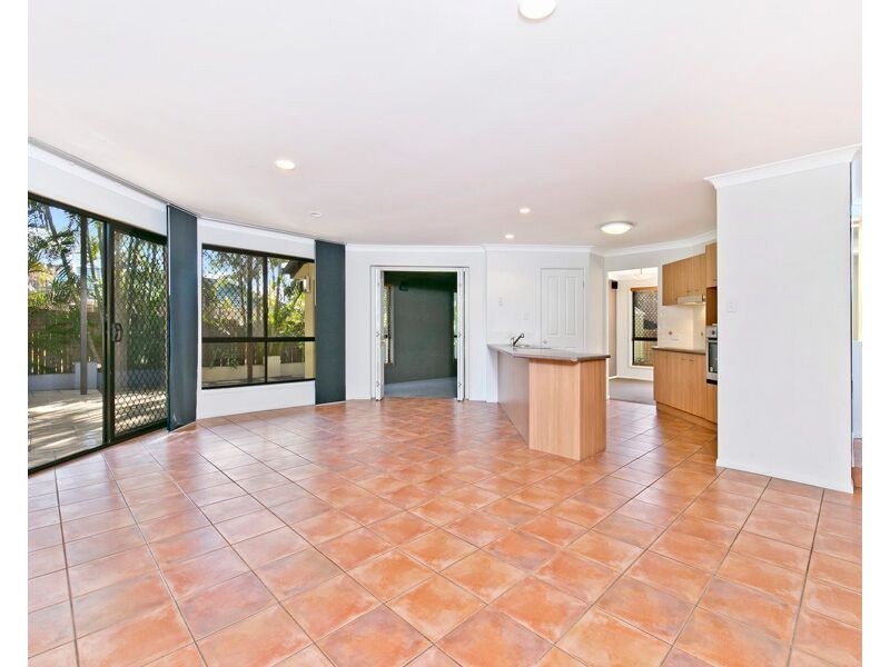 19 Albert Place, Parkinson QLD 4115