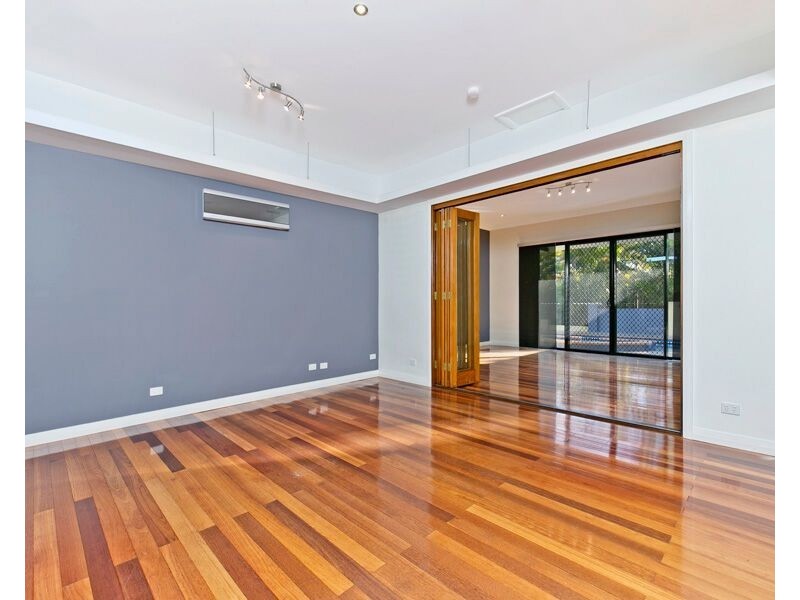 19 Albert Place, Parkinson QLD 4115