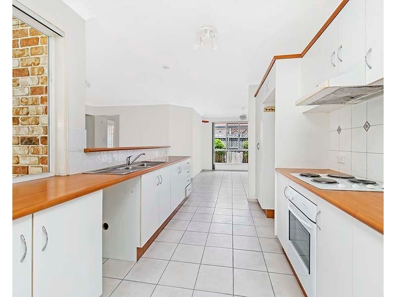 9 Killarney Place, Parkinson QLD 4115