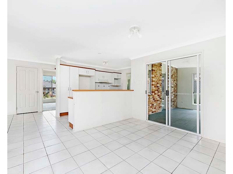 9 Killarney Place, Parkinson QLD 4115