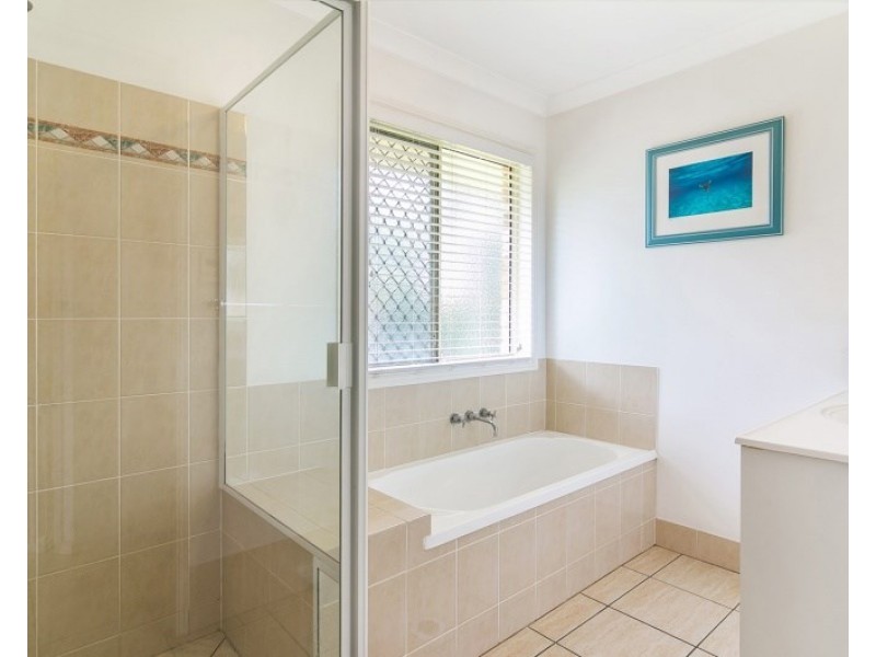 6 Clifton Place, Parkinson QLD 4115