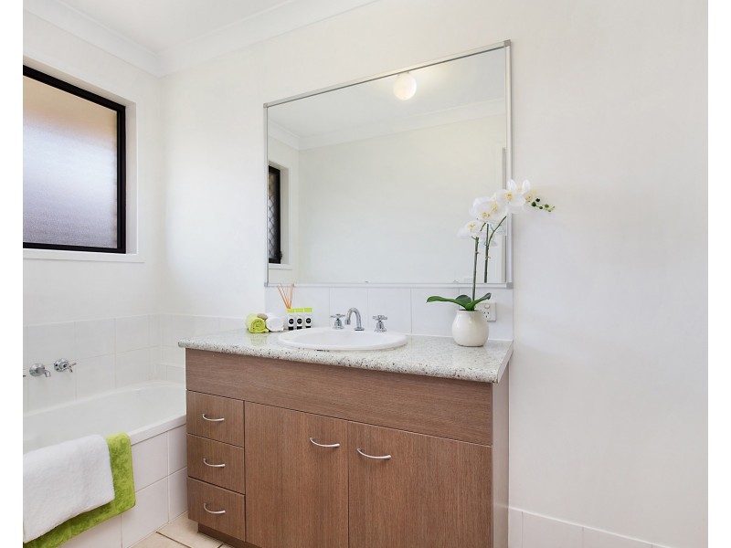 26 Goongarrie Crescent, Parkinson QLD 4115