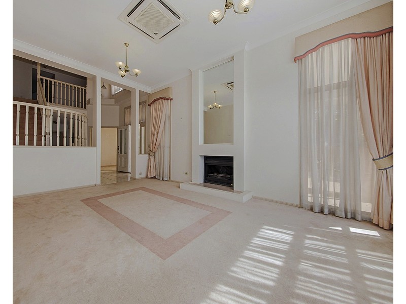 22 Poinciana Crescent, Stretton QLD 4116