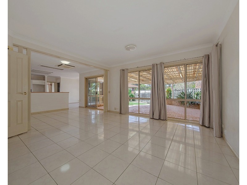 22 Poinciana Crescent, Stretton QLD 4116