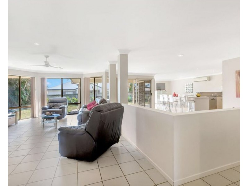 12 Lomond Place, Parkinson QLD 4115