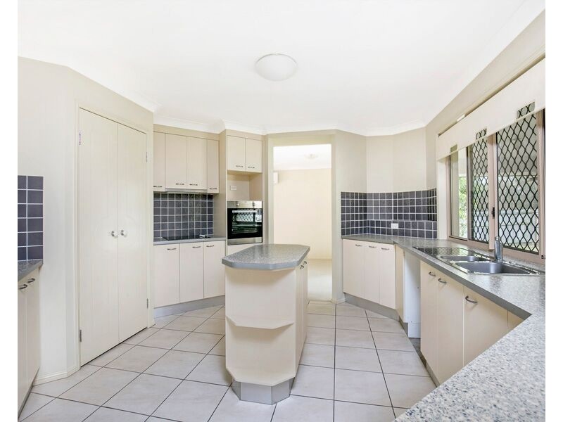 83 Gibraltar Circuit, Parkinson QLD 4115