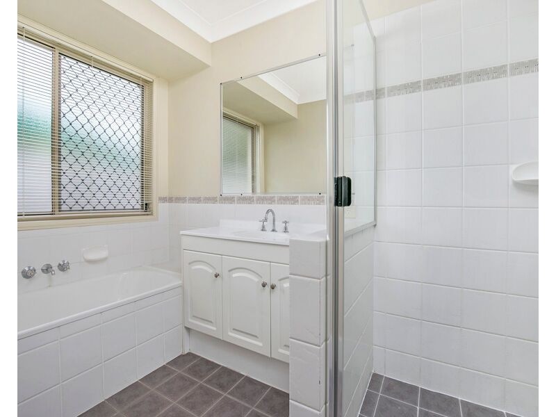 83 Gibraltar Circuit, Parkinson QLD 4115