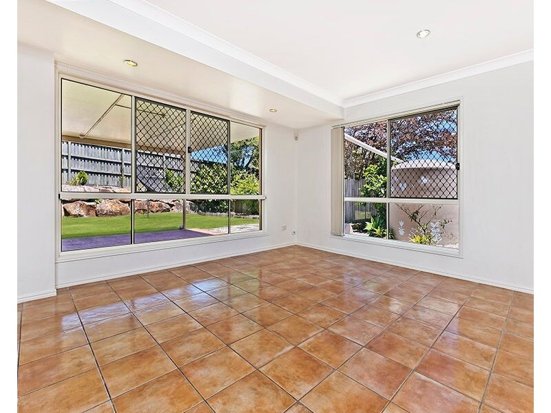 7 Hamersley Place, Parkinson QLD 4115