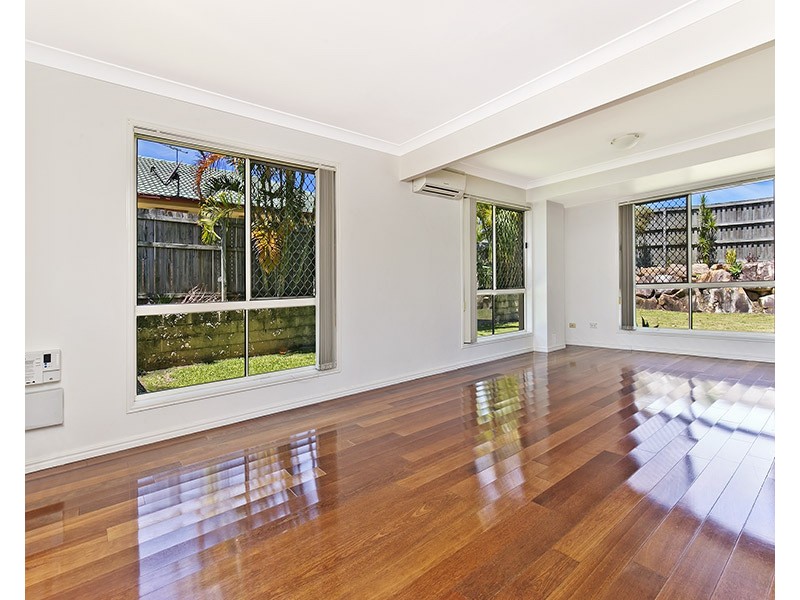 7 Hamersley Place, Parkinson QLD 4115