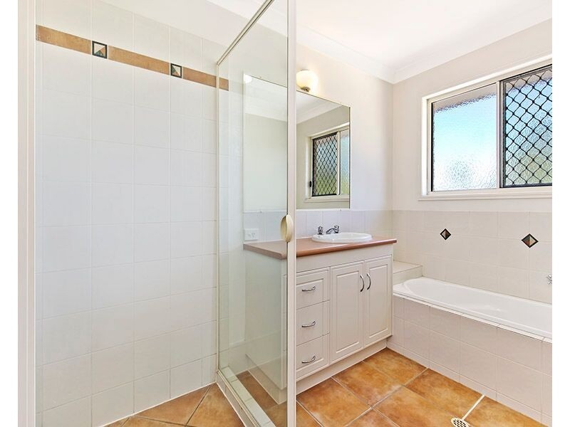 7 Hamersley Place, Parkinson QLD 4115